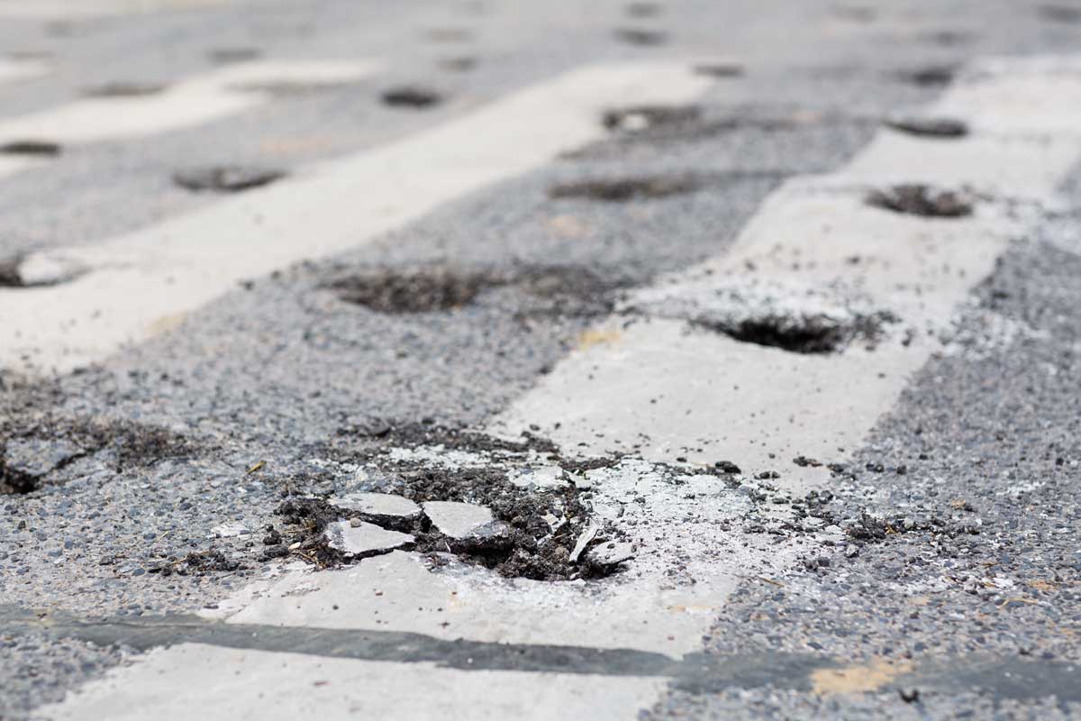Early-Season Pothole Patching Tactics That Keep Repairs from Re-Opening